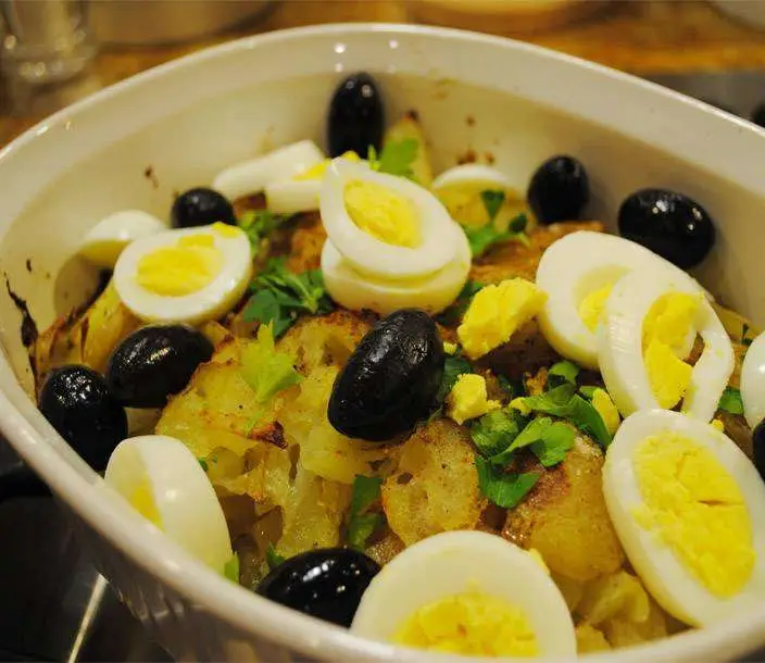 RECEITA DE BACALHAU À GOMES DE SÁ