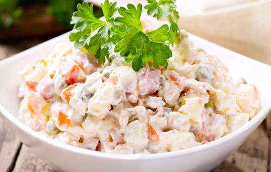Salada Tradicional de Maionese