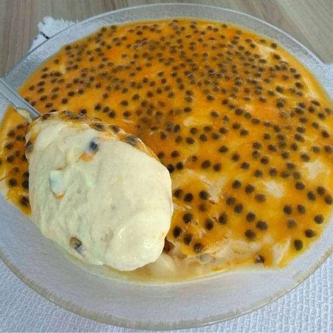Mousse de Maracujá com Tang